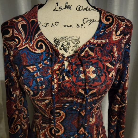 Beautiful Women's Dress Size Small - Picture 4 of 6